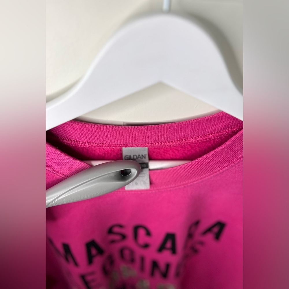 Gildan Hot Pink Crewneck with ‘Mascara Leggings Leopard Done’ Print - Picture 4 of 5